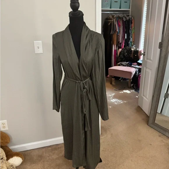 WAYF Long Sleeve DUSTER/Wrap Dress - Picture 6 of 7